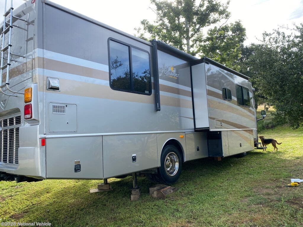 2006 Bounder 34H by Fleetwood from National Vehicle in Santa Barbara, California