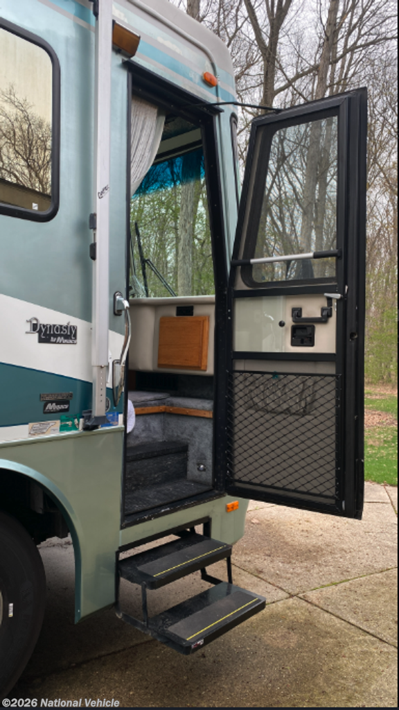 1994 Monaco RV Dynasty - Used Class A For Sale by National Vehicle in Hudsonville, Michigan
