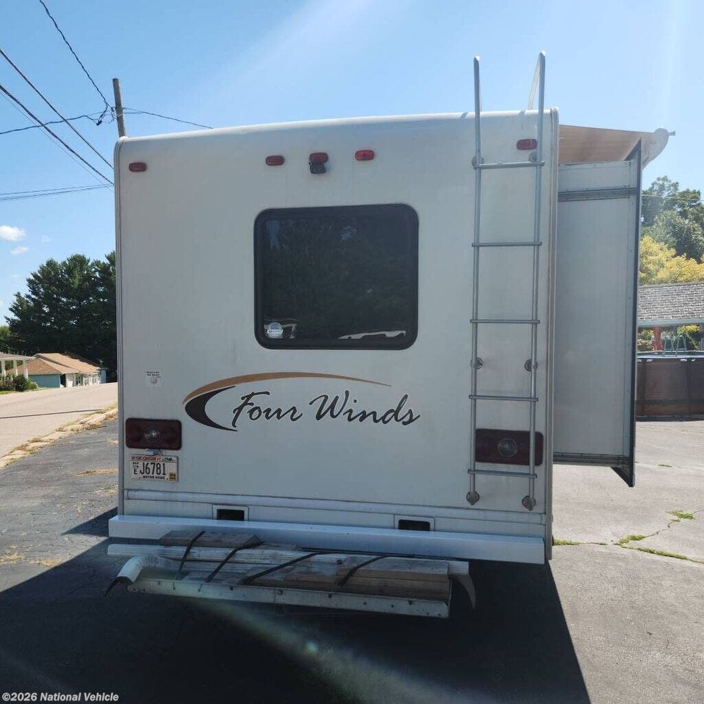 2014 Thor Motor Coach Four Winds 31A - Used Class C For Sale by National Vehicle in Cobb, Wisconsin