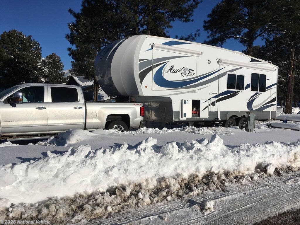 2017 Silver Fox 27-5L - Used Fifth Wheel For Sale by National Vehicle in Peyton, Colorado