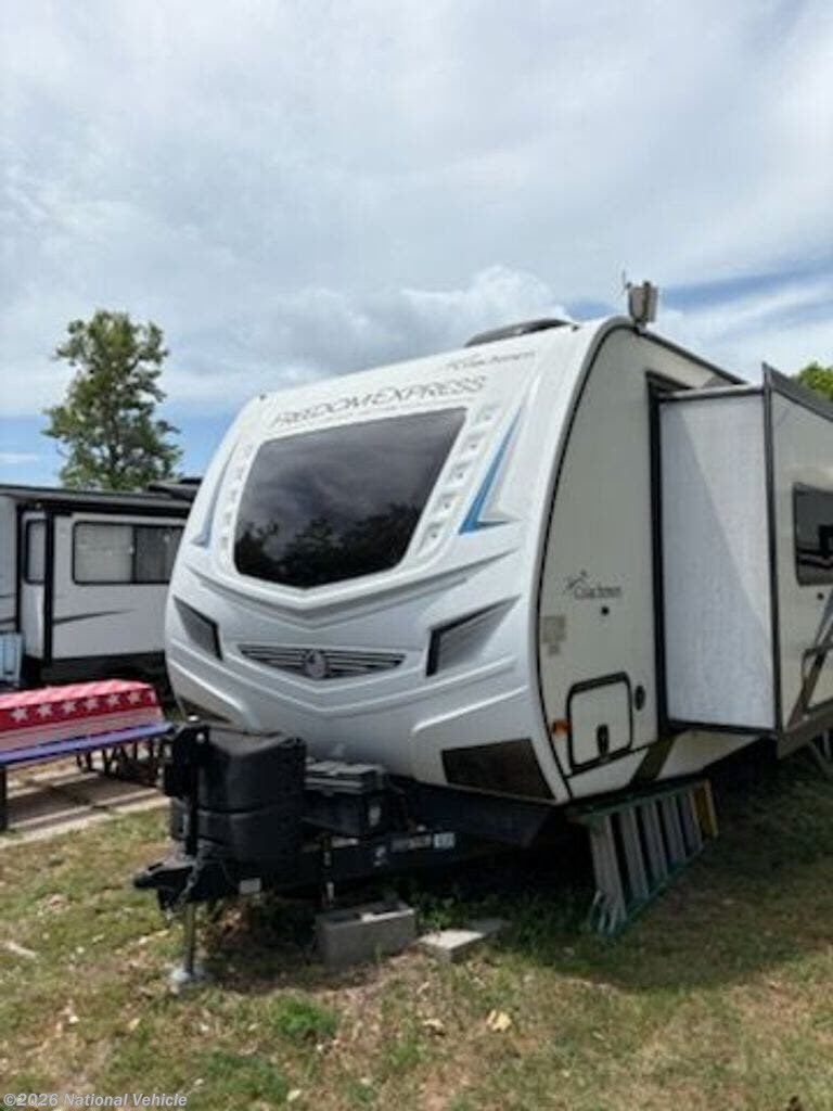 Used 2020 Coachmen Freedom Express Liberty 324RLDSLE available in Biloxi, Mississippi