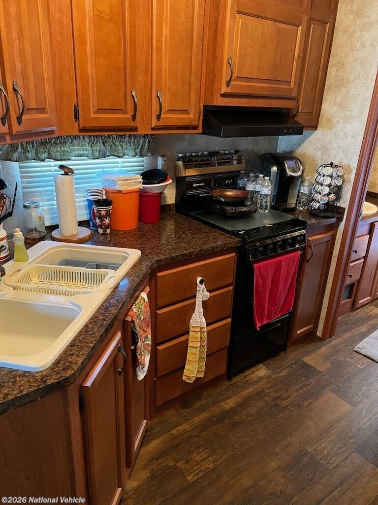 Used 2016 Miscellaneous HL Enterprises Hy Line Destination 38CS1PE available in Kingman, Arizona