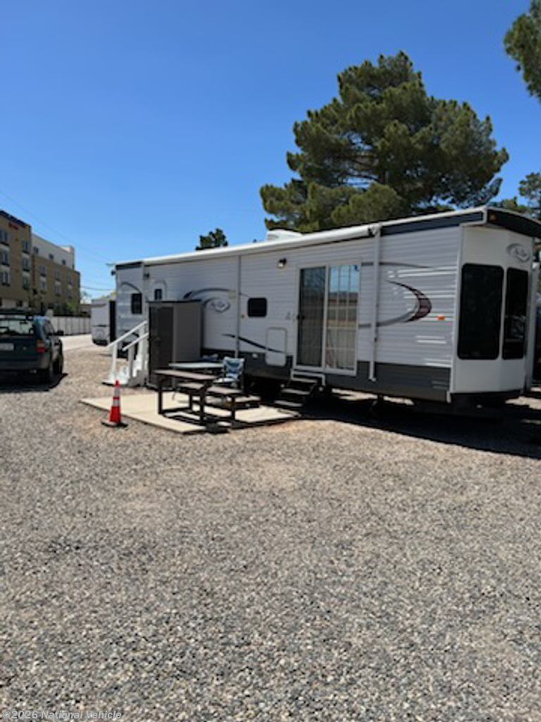 2016 HL Enterprises Hy Line Destination 38CS1PE by Miscellaneous from National Vehicle in Kingman, Arizona