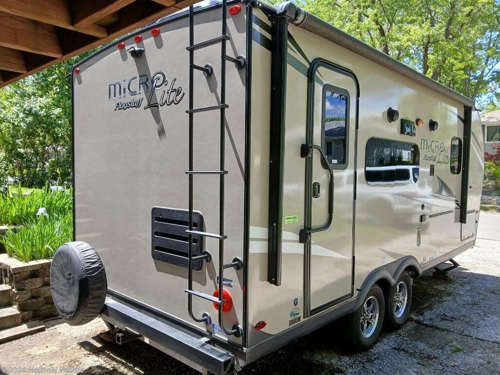 2020 Forest River Flagstaff Micro Lite 21FBRS - Used Travel Trailer For Sale by National Vehicle in Oak Grove, Missouri