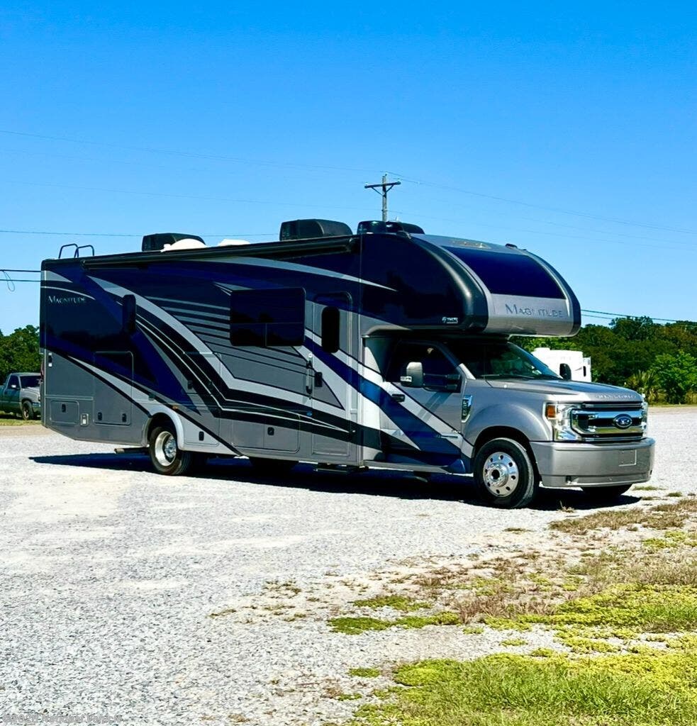 2022 Thor Motor Coach Magnitude SV34 - Used Class C For Sale by National Vehicle in Crestview, Florida