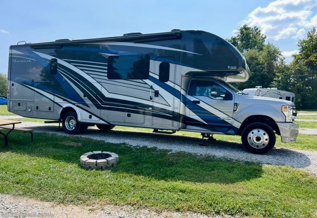 2022 Magnitude SV34 by Thor Motor Coach from National Vehicle in Crestview, Florida