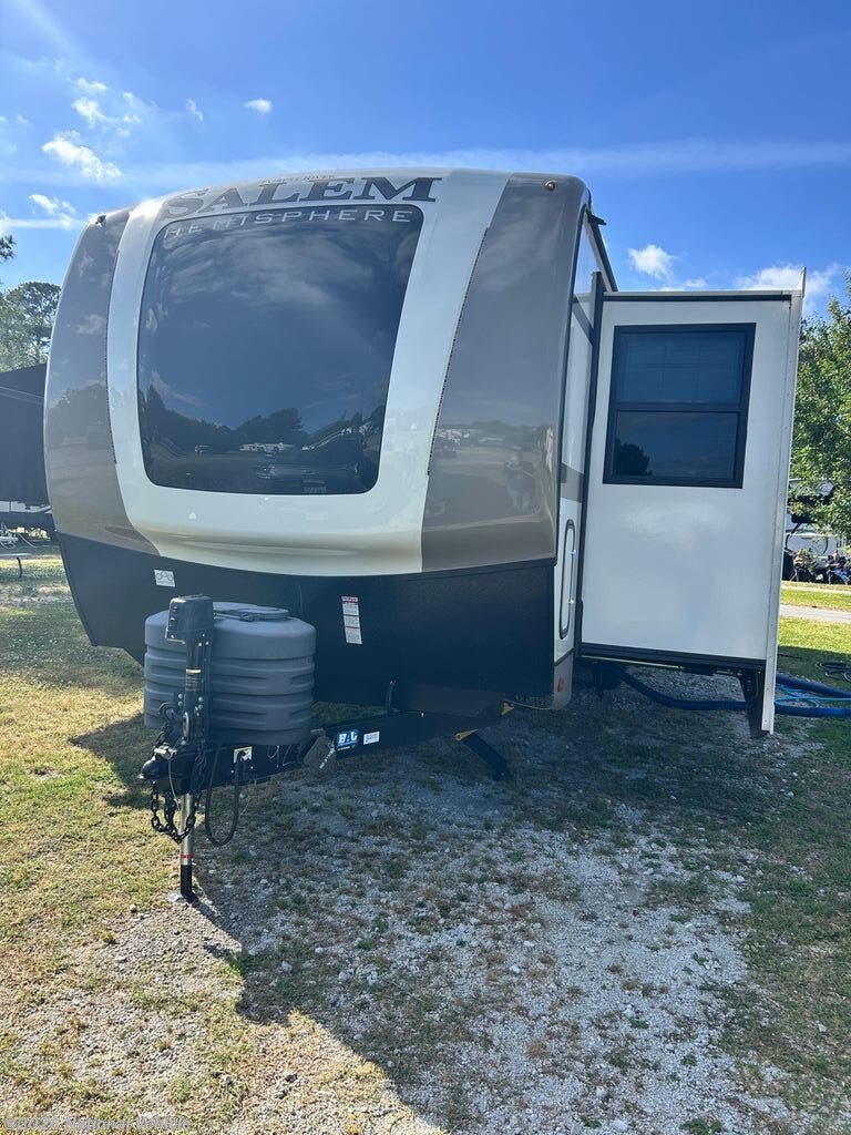 2024 Forest River Salem Hemisphere 270FKS - Used Travel Trailer For Sale by National Vehicle in Jacksonville, North Carolina
