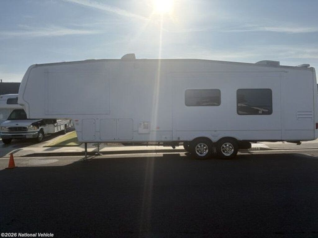 2008 Keystone Montana 3000RK - Used Fifth Wheel For Sale by National Vehicle in Huntington Beach, California