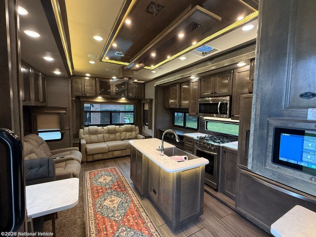 Used 2021 Vanleigh Beacon 34RLB available in Pryor, Oklahoma