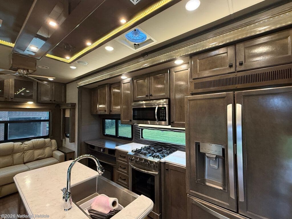 2021 Vanleigh Beacon 34RLB - Used Fifth Wheel For Sale by National Vehicle in Pryor, Oklahoma