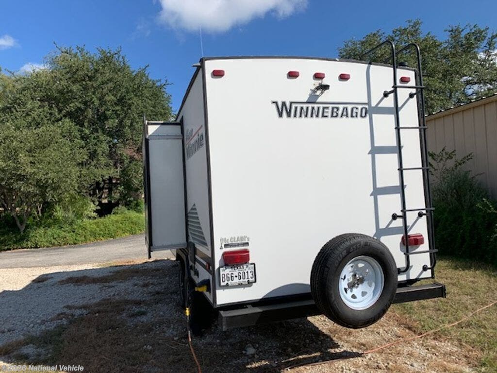 2020 Winnebago Micro Minnie 2106DS - Used Travel Trailer For Sale by National Vehicle in Georgetown, Texas