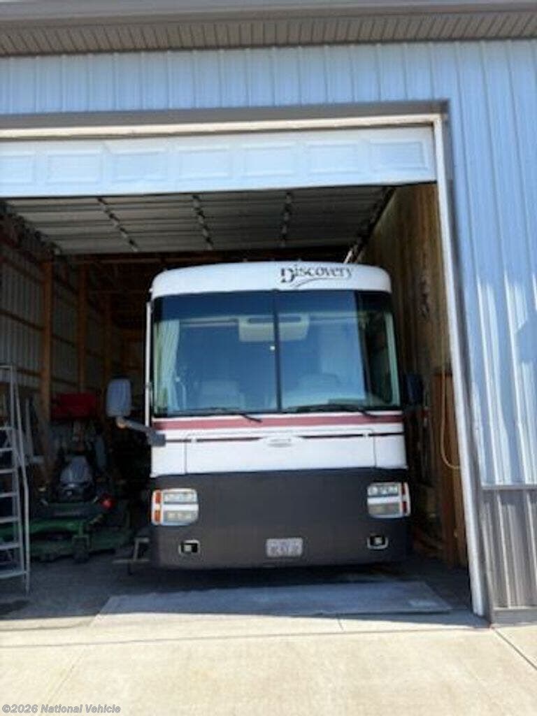 2000 Discovery 37G by Fleetwood from National Vehicle in Springfield, Ohio