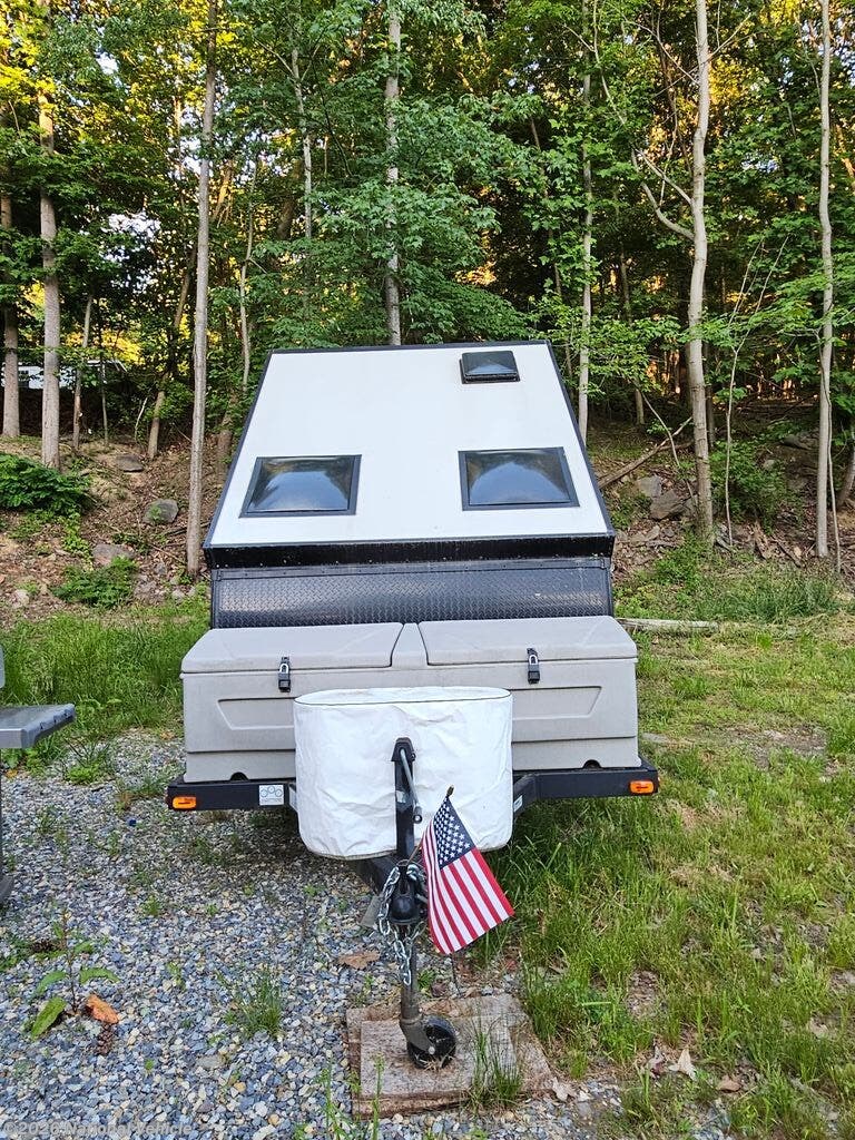 Used 2018 Coachmen Clipper C12RBSTHW available in Knoxville, Maryland