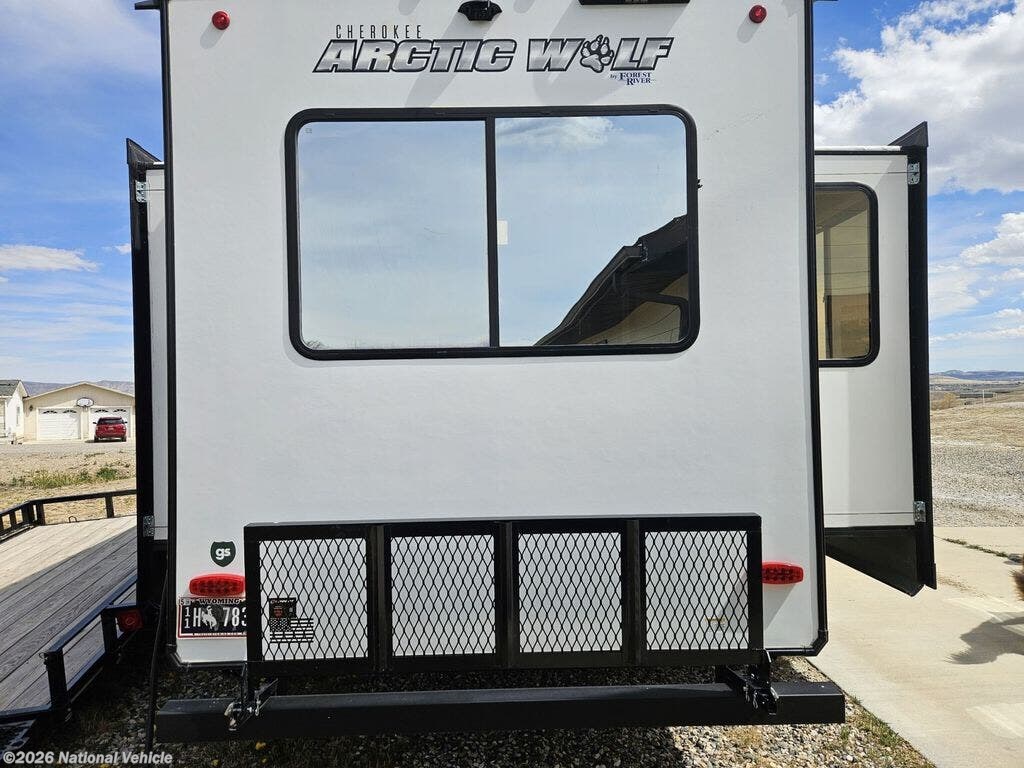 2024 Forest River Cherokee Arctic Wolf 27SGS - Used Fifth Wheel For Sale by National Vehicle in Cody, Wyoming