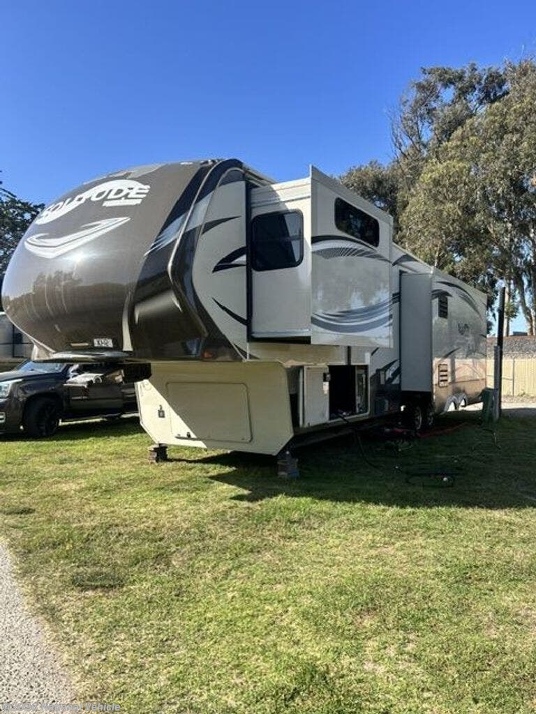 2015 Grand Design Solitude 369RL - Used Fifth Wheel For Sale by National Vehicle in Pismo Beach, California