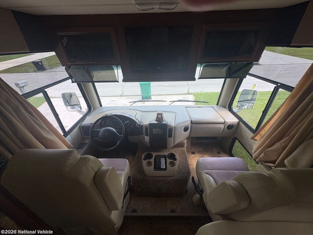 2014 Hurricane 33G by Thor Motor Coach from National Vehicle in Port St. Lucie, Florida