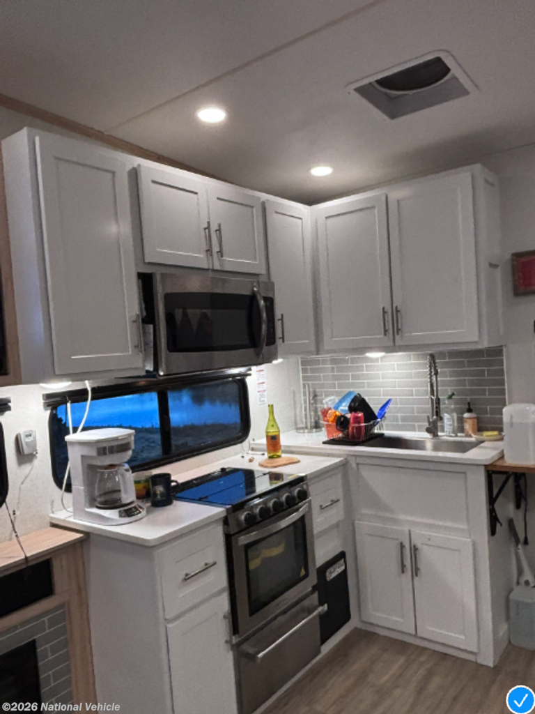 Used 2023 Alliance RV Avenue 31BHS available in Westbrook, Maine