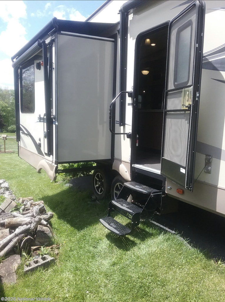 2017 Flagstaff Classic Super Lite 8529IKBS by Forest River from National Vehicle in Butler, Pennsylvania