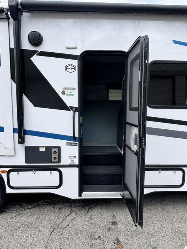 Used 2025 Forest River Sunseeker LE 3250DSLE available in Beaver, Pennsylvania