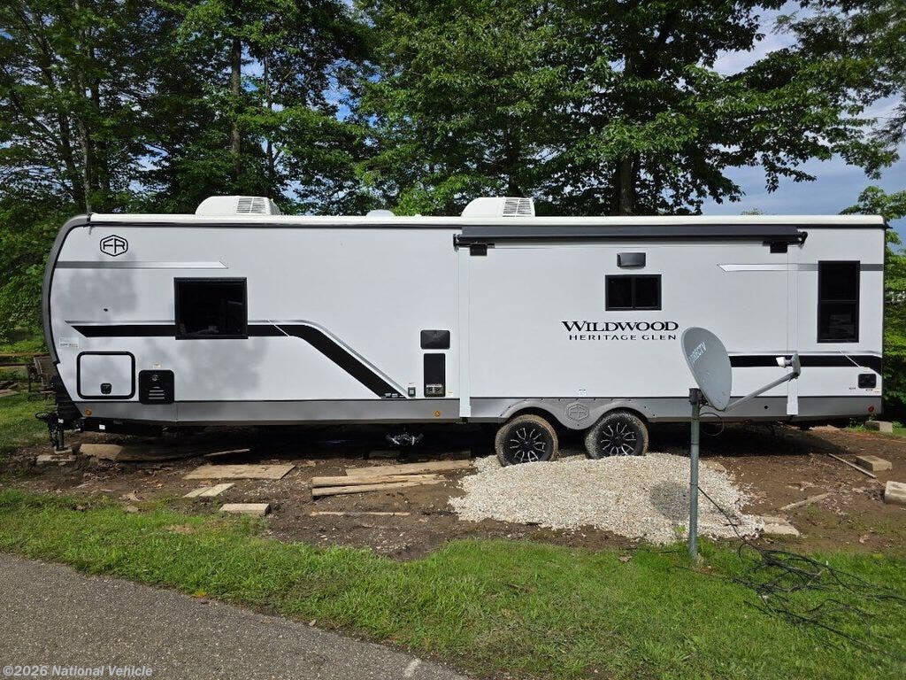 2025 Forest River Wildwood Heritage Glen 271RL - Used Travel Trailer For Sale by National Vehicle in Ravenna, Ohio
