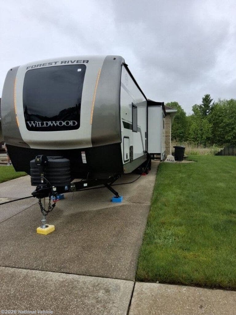 Used 2025 Forest River Wildwood Heritage Glen 271RL available in Ravenna, Ohio