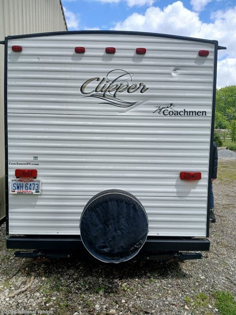 2017 Coachmen Clipper 17FQ - Used Travel Trailer For Sale by National Vehicle in North Ridgeville, Ohio