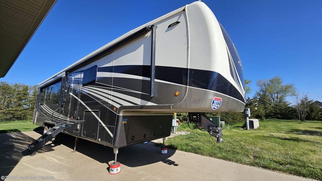 2022 DRV Mobile Suites 44 Houston - Used Fifth Wheel For Sale by National Vehicle in Kimball, South Dakota