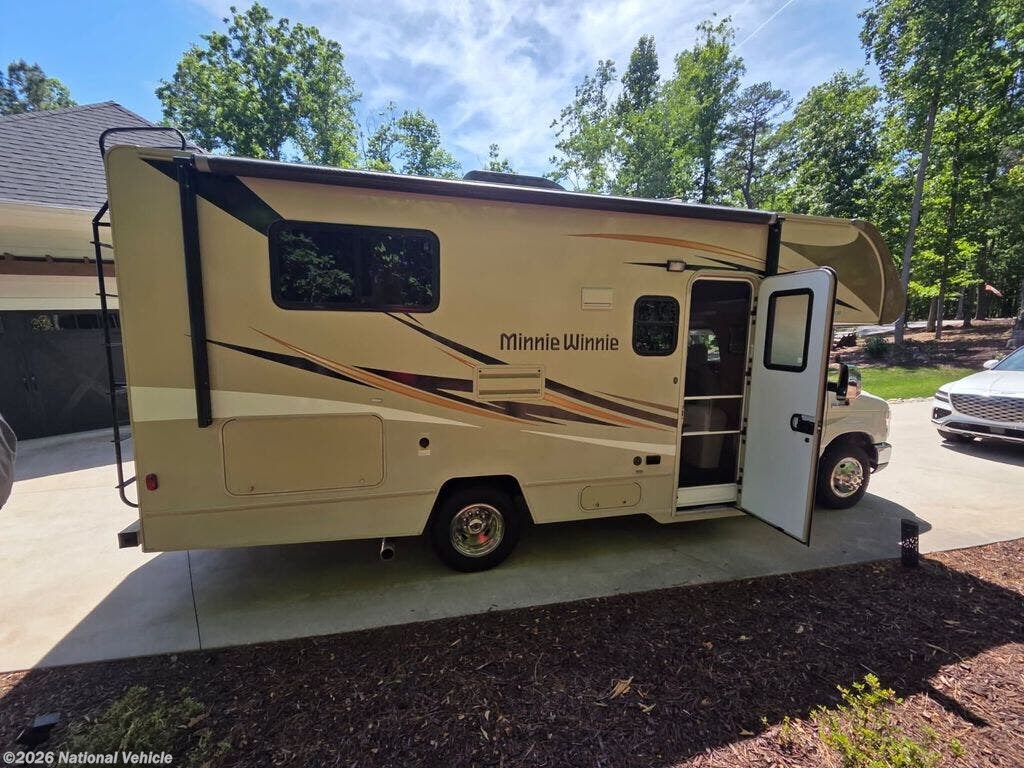2018 Winnebago Minnie Winnie 22R - Used Class C For Sale by National Vehicle in Nebo, North Carolina
