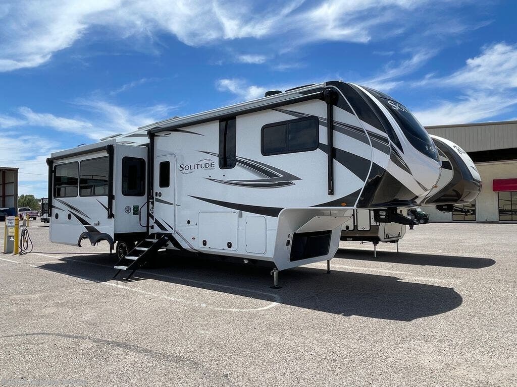 2023 Grand Design Solitude 2930RL - Used Fifth Wheel For Sale by National Vehicle in Corona De Tucson, Arizona