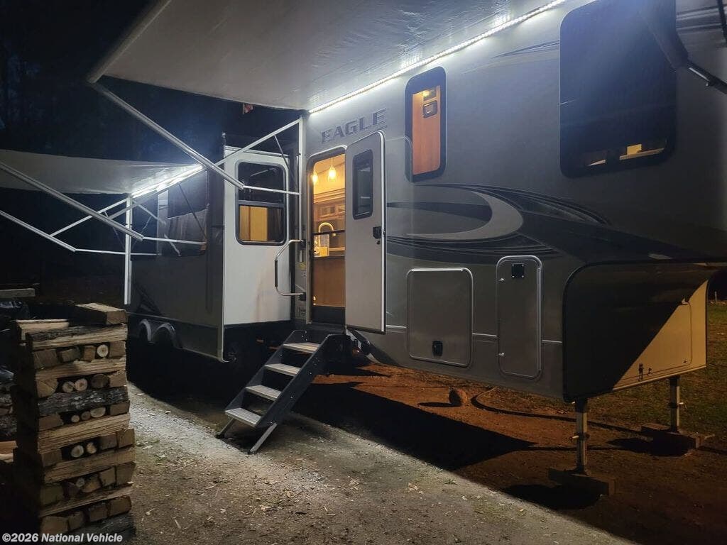 2018 Jayco Eagle 325BHQS - Used Fifth Wheel For Sale by National Vehicle in Bow, New Hampshire