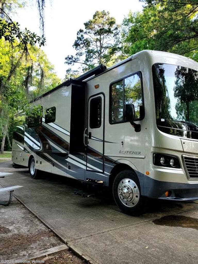 2017 Holiday Rambler Vacationer 36Y - Used Class A For Sale by National Vehicle in Broussard, Louisiana