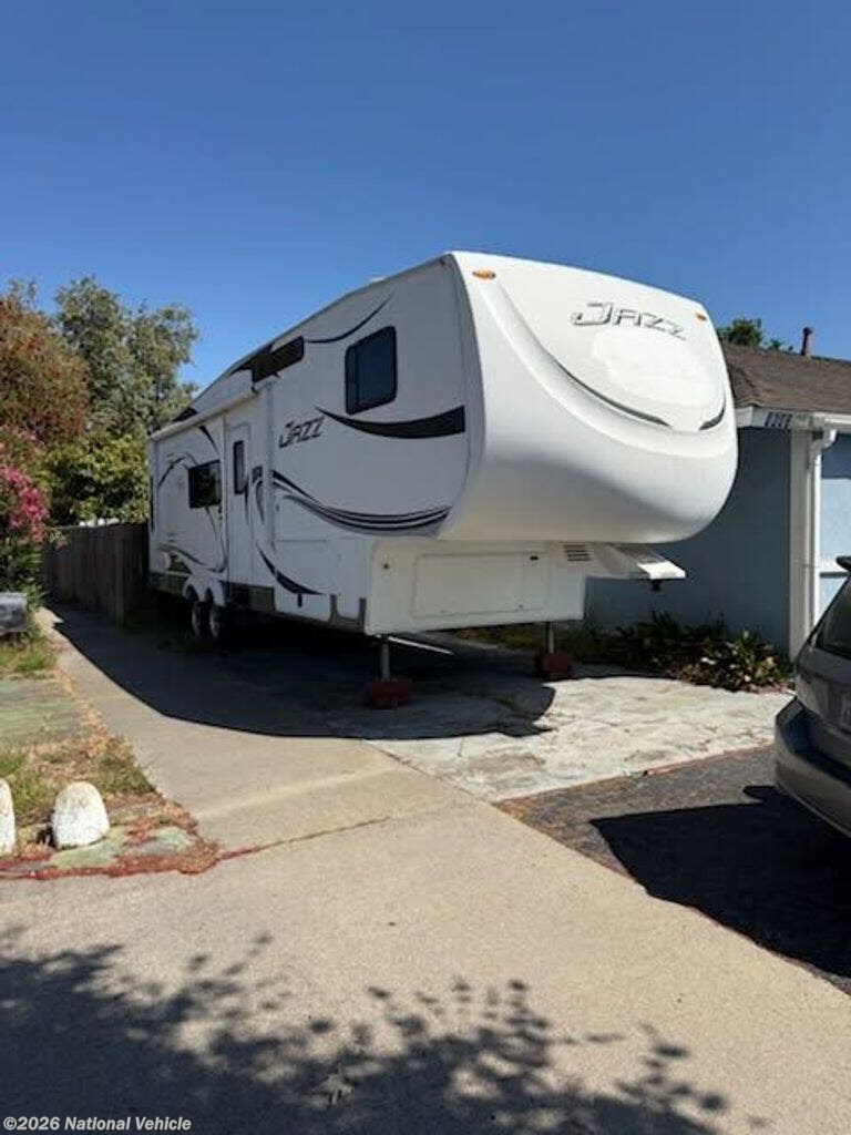 2012 MVP RV Jazz 325CK - Used Fifth Wheel For Sale by National Vehicle in Carpinteria, California