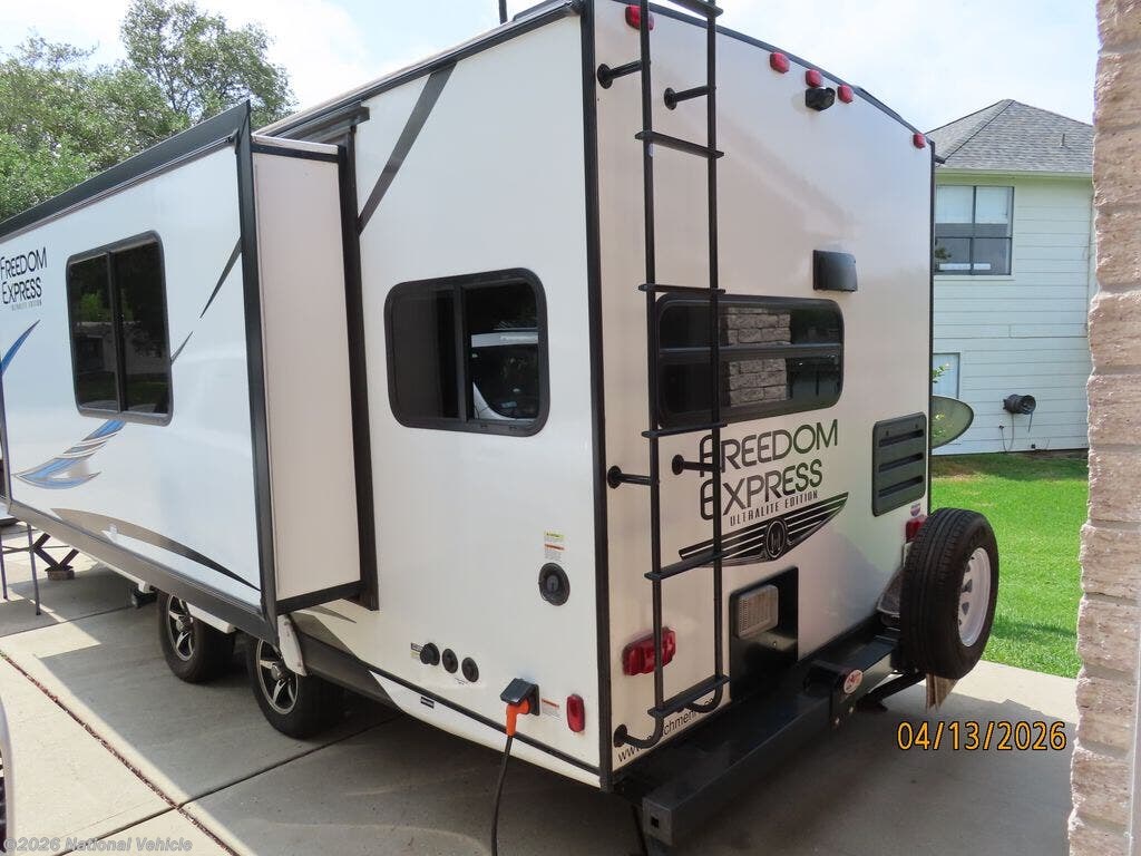 2021 Coachmen Freedom Express 246RKS - Used Travel Trailer For Sale by National Vehicle in Willis, Texas