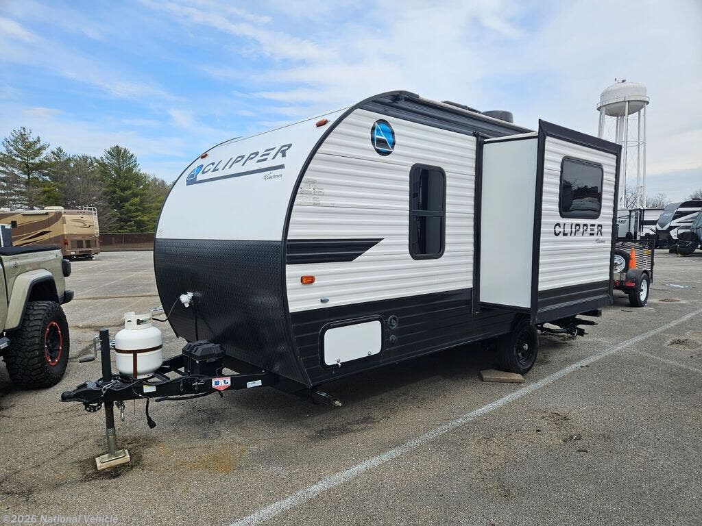 2021 Coachmen Clipper 17FQS - Used Travel Trailer For Sale by National Vehicle in Belleville, Illinois