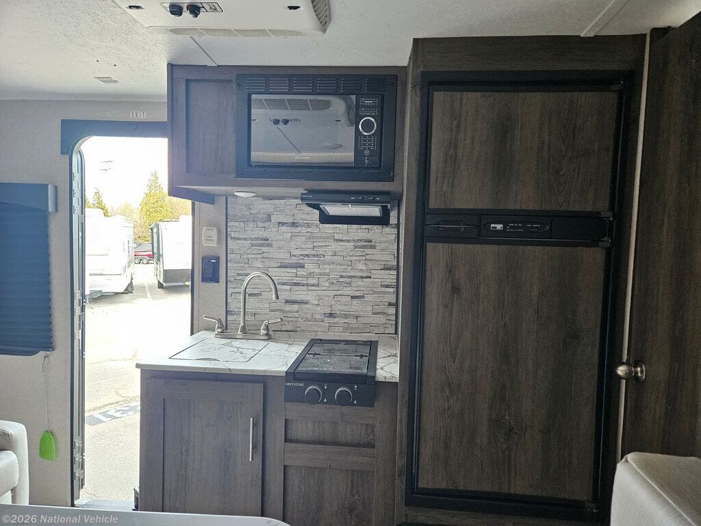 2021 Clipper 17FQS by Coachmen from National Vehicle in Belleville, Illinois