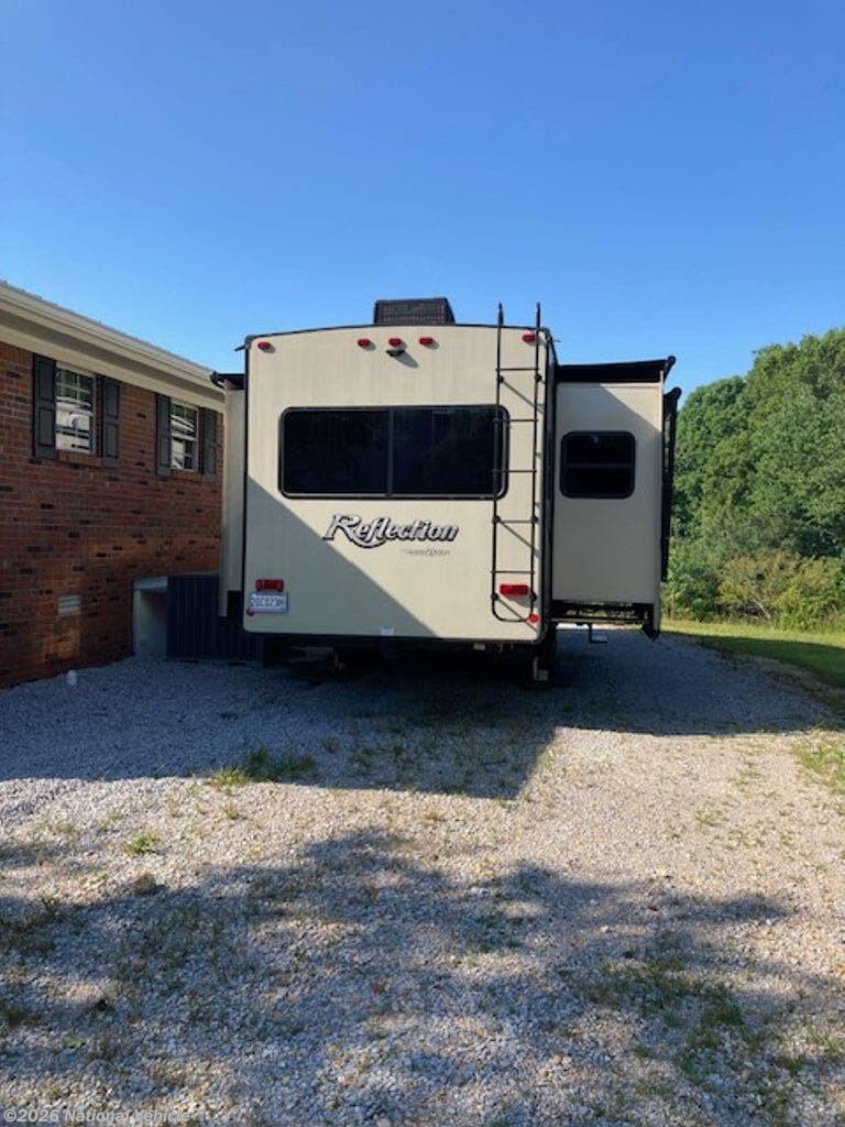 Used 2017 Grand Design Reflection 303RLS available in Cherokee, Alabama