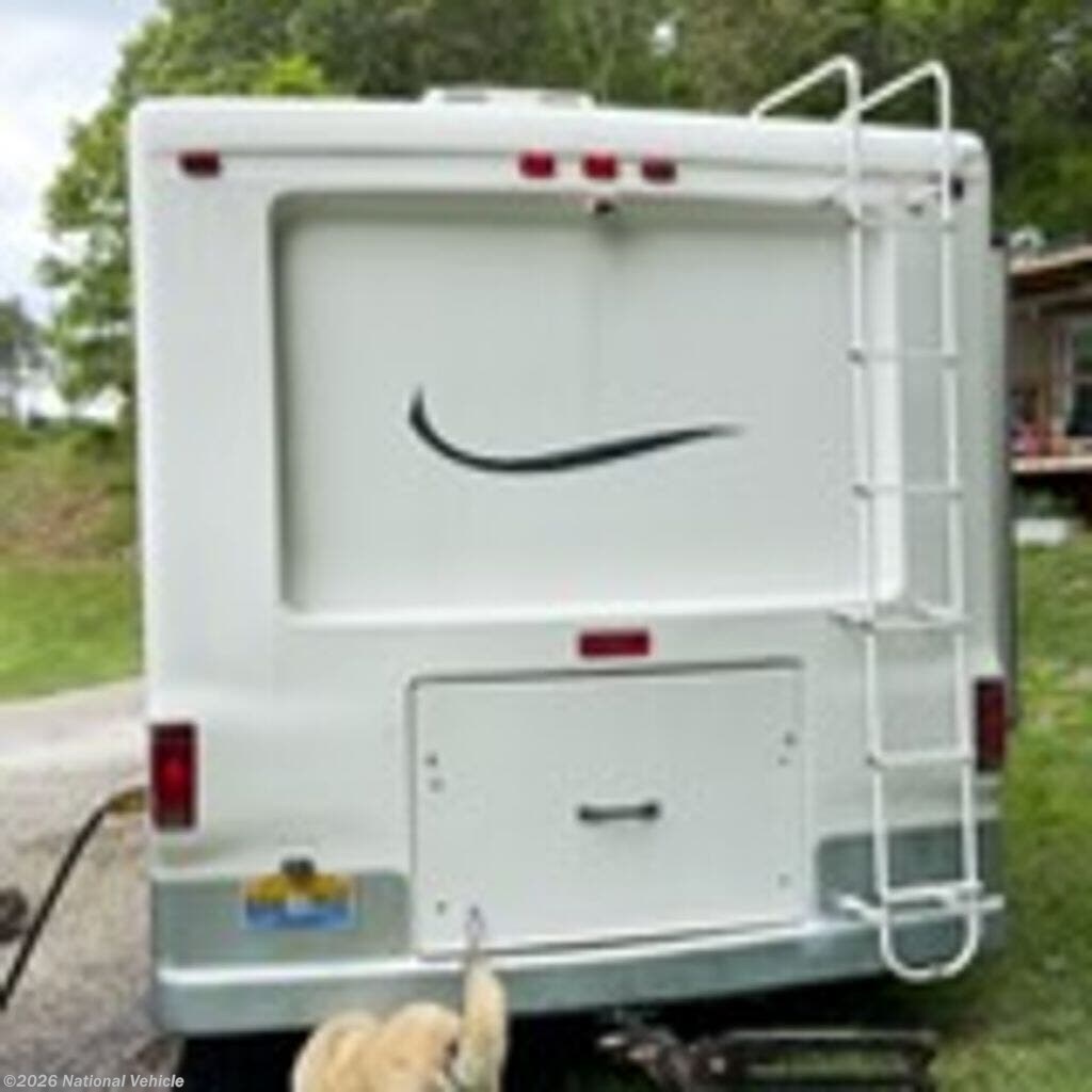2000 Damon Intruder 359 - Used Class A For Sale by National Vehicle in Shawsville, Virginia