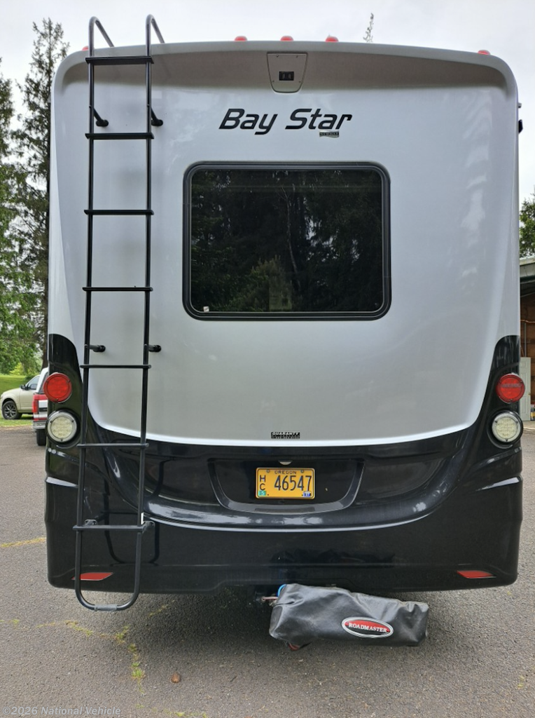 2012 Bay Star 3310 by Newmar from National Vehicle in Tillamook, Oregon