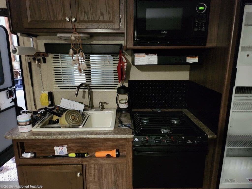 2016 Coleman Lantern 300TQ by Dutchmen from National Vehicle in Gosport, Indiana