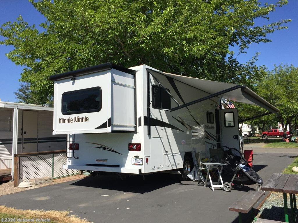 2017 Winnebago Minnie Winnie 26A - Used Class C For Sale by National Vehicle in Elk Grove, California