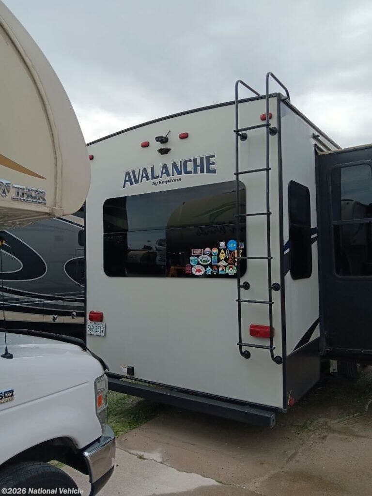 2019 Keystone Avalanche 321RS - Used Fifth Wheel For Sale by National Vehicle in Kane, Illinois