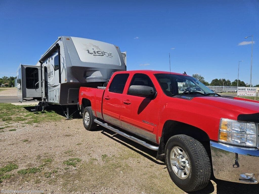 2015 Open Range Light 319RLS - Used Fifth Wheel For Sale by National Vehicle in Broken Bow, Nebraska
