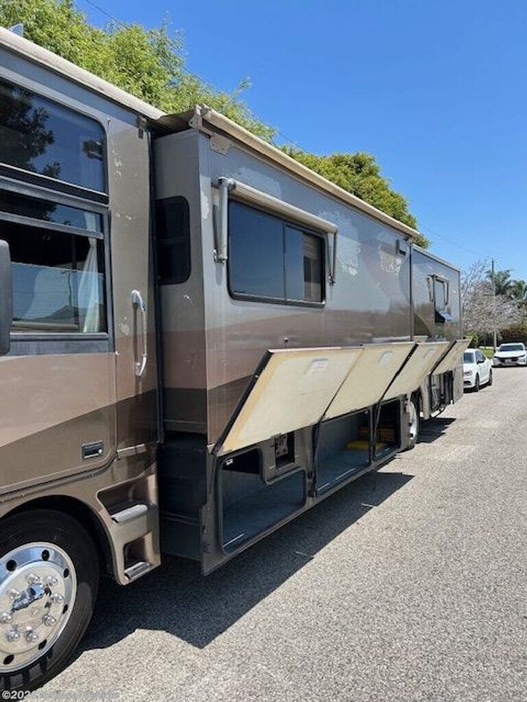 Used 2004 Itasca Sunflyer 39T available in Oxnard, California