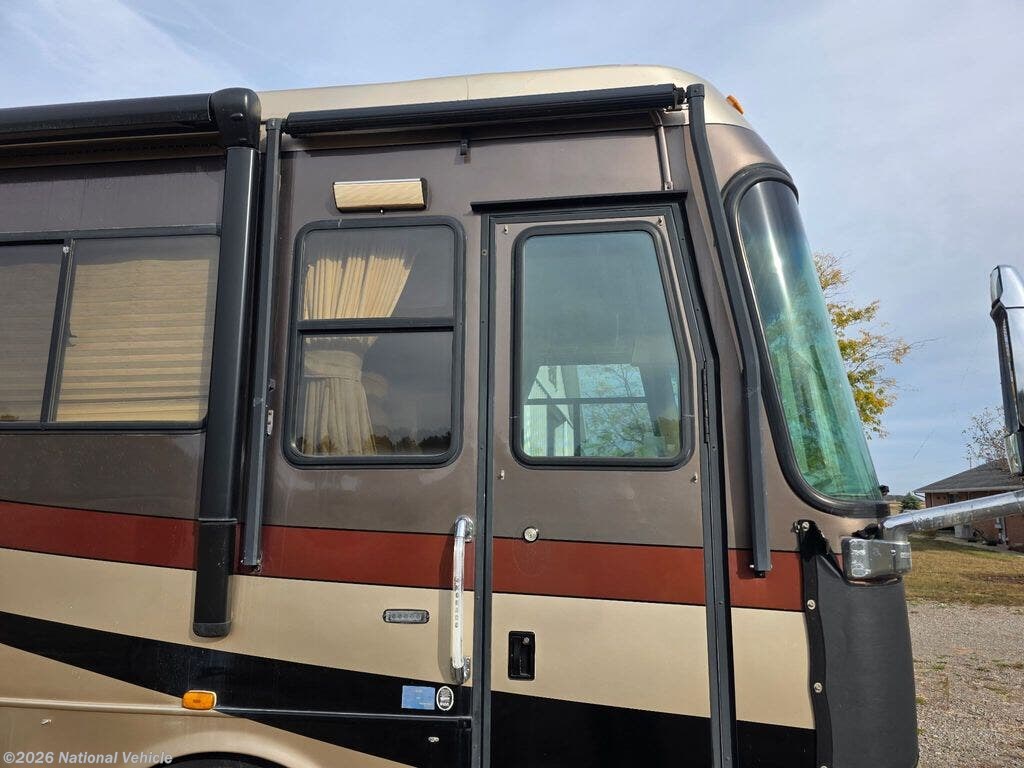 2002 Monaco RV Windsor 40PKDD - Used Class A For Sale by National Vehicle in Ohio City, Ohio