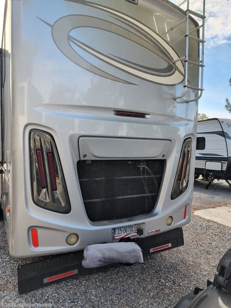 2017 Holiday Rambler Endeavor 40E - Used Class A For Sale by National Vehicle in Bigfork, Montana