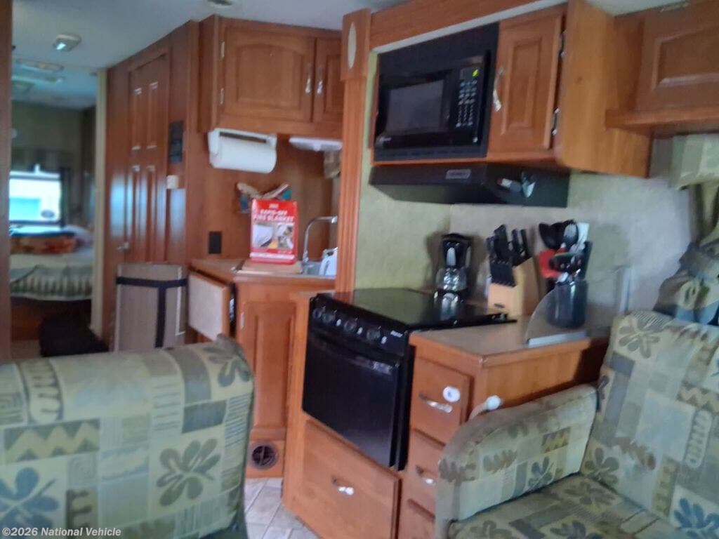 Used 2007 Georgie Boy Pursuit 3225TS available in Lambertville, Michigan