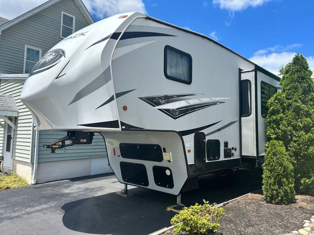 2022 Forest River Cherokee Wolf Pack Platinum Edition 315PACK12 - Used Toy Hauler For Sale by National Vehicle in Wilmington, Delaware