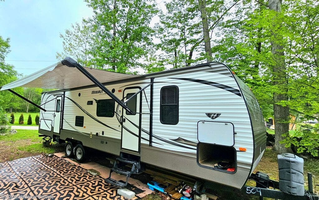 2014 Keystone Hideout LHS 310LHS - Used Travel Trailer For Sale by National Vehicle in Schenectady, New York