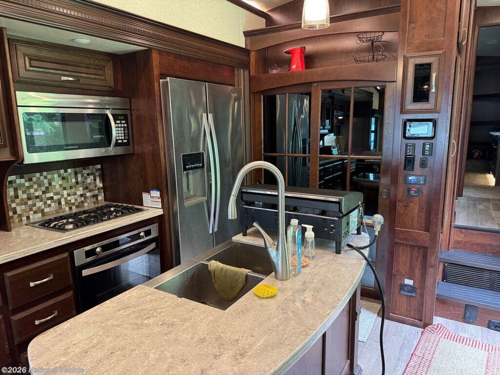 2018 Jayco Pinnacle 36KPTS - Used Fifth Wheel For Sale by National Vehicle in Churubusco, Indiana