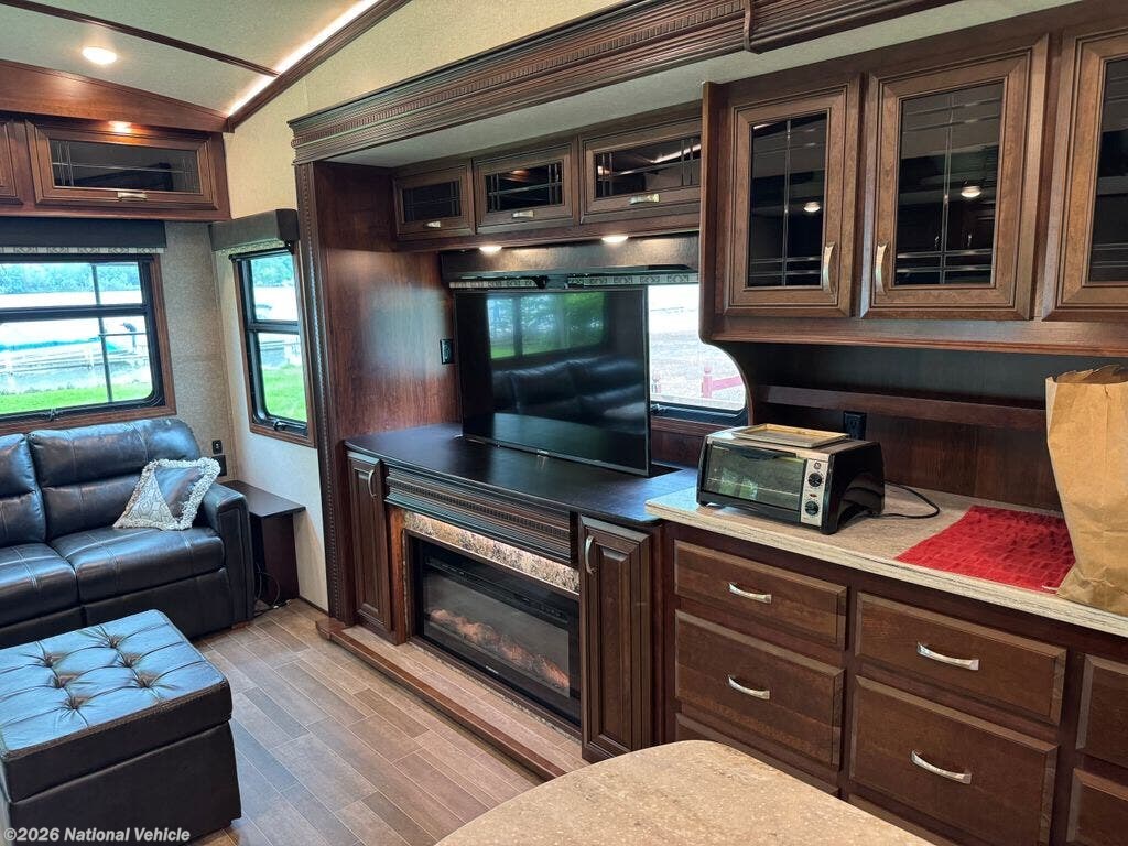 2018 Pinnacle 36KPTS by Jayco from National Vehicle in Churubusco, Indiana